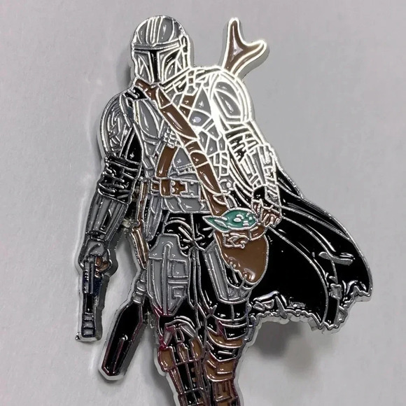 Star Wars - The Mandalorian & Grogu - Epic Duo Pin 😎💚 - Picture 9 of 10